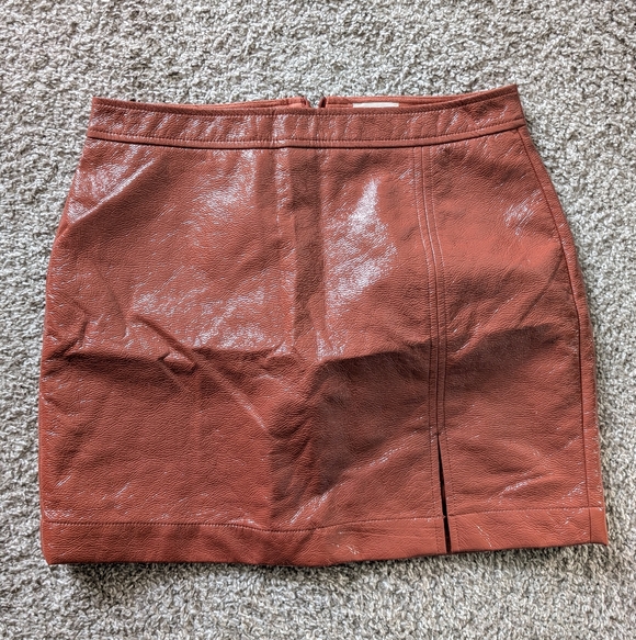 Wilfred Mini Skirt - Picture 2 of 7